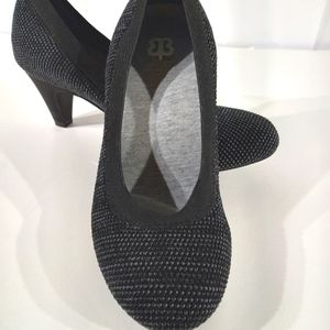 BETABRAND LATE TO THE GATE HEEL SIZE 7.5